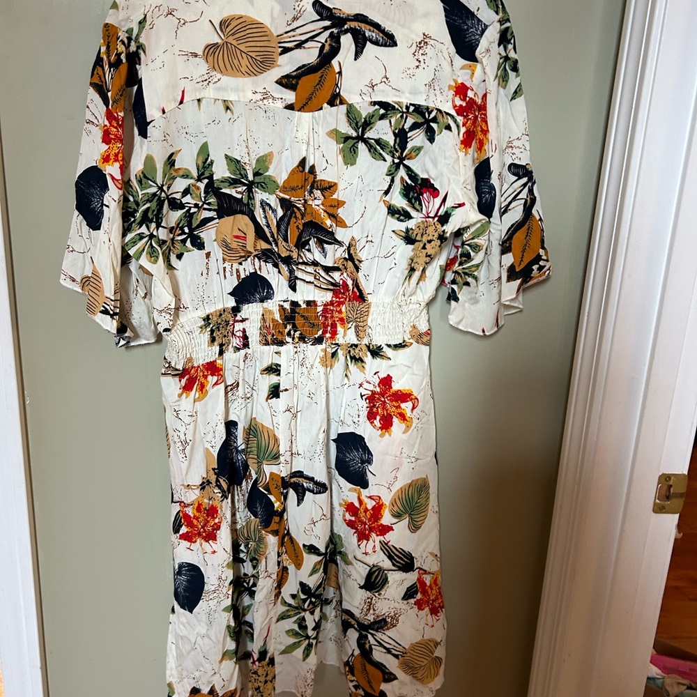 Elegant Floral Long Sleeve Dress - Picture 6 of 7